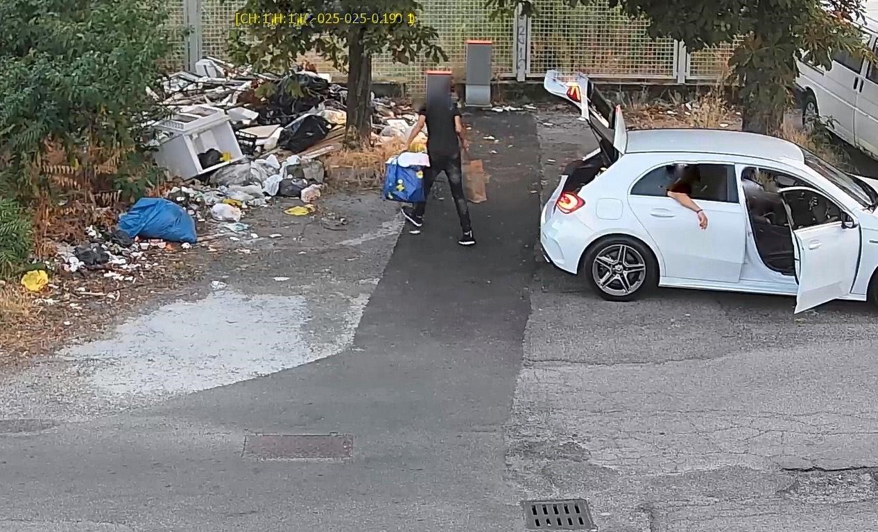 Abbandono  rifiuti: beccato  e multato un giovane dalla Polizia locale