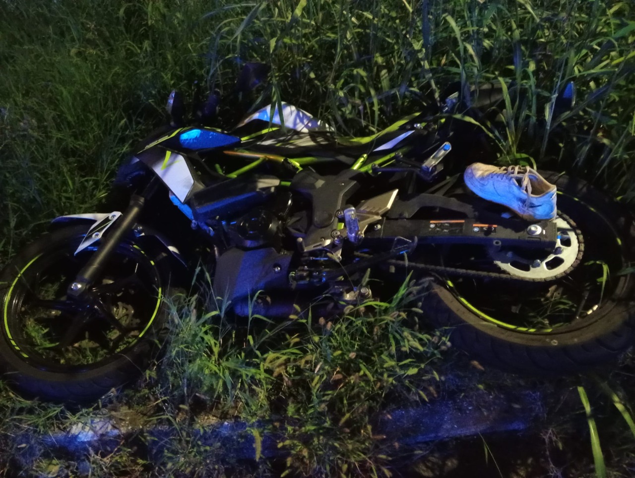 Scontro tra auto e moto: due minorenni finiscono in ospedale