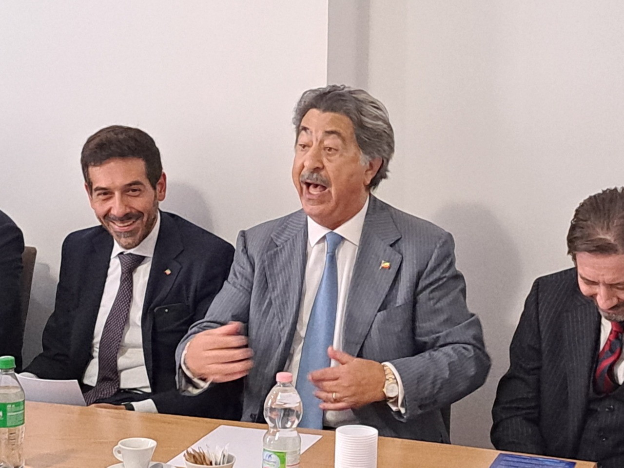 Forza Italia apre la nuova sede... e la campagna elettorale