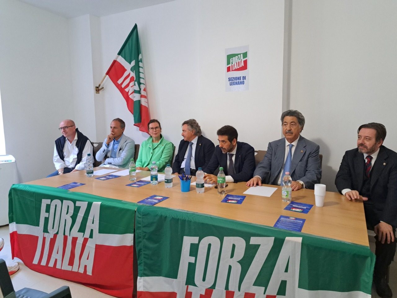 Forza Italia apre la nuova sede... e la campagna elettorale