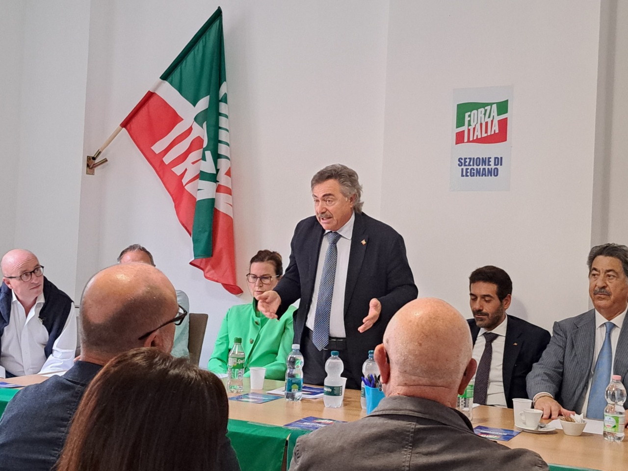 Forza Italia apre la nuova sede... e la campagna elettorale