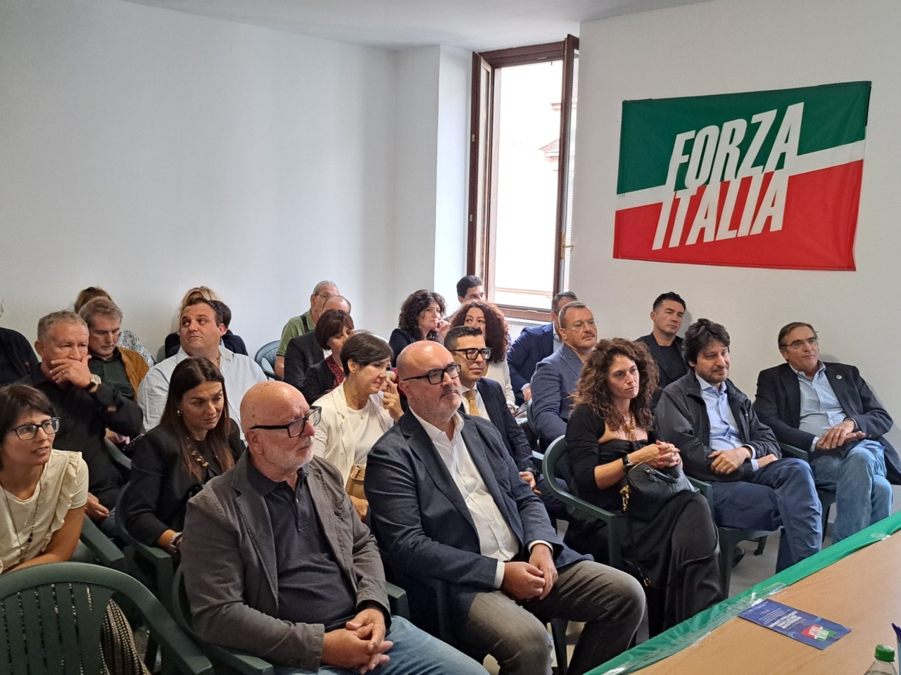 Forza Italia apre la nuova sede... e la campagna elettorale