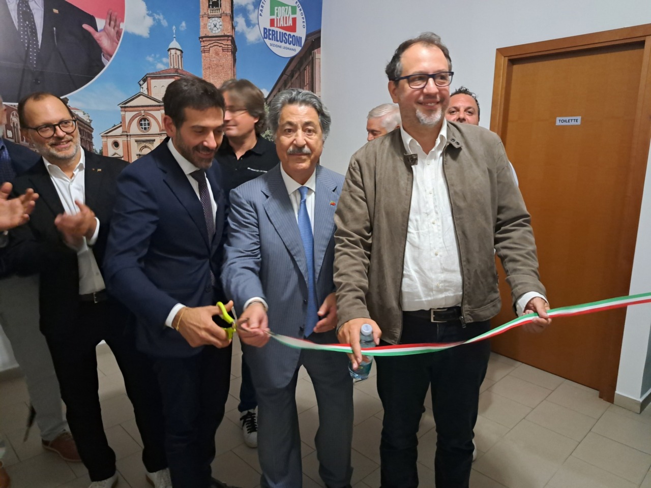 Forza Italia apre la nuova sede... e la campagna elettorale