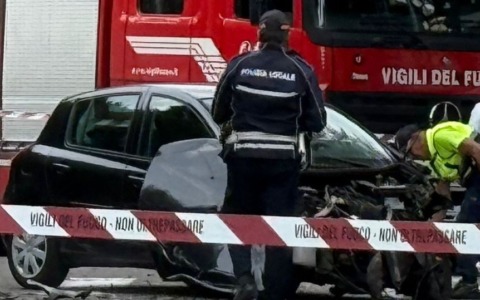 Incidente in via Moscova: si è costituito l’automobilista che era scappato