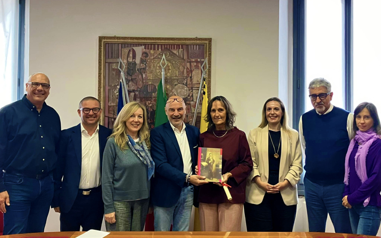 Dopo 37 anni di servizio il Comune saluta l’educatrice Elisabetta Garbini