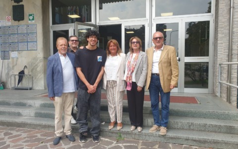 I ragazzi dell’Einaudi incontrano il campione paralimpico Barlaam
