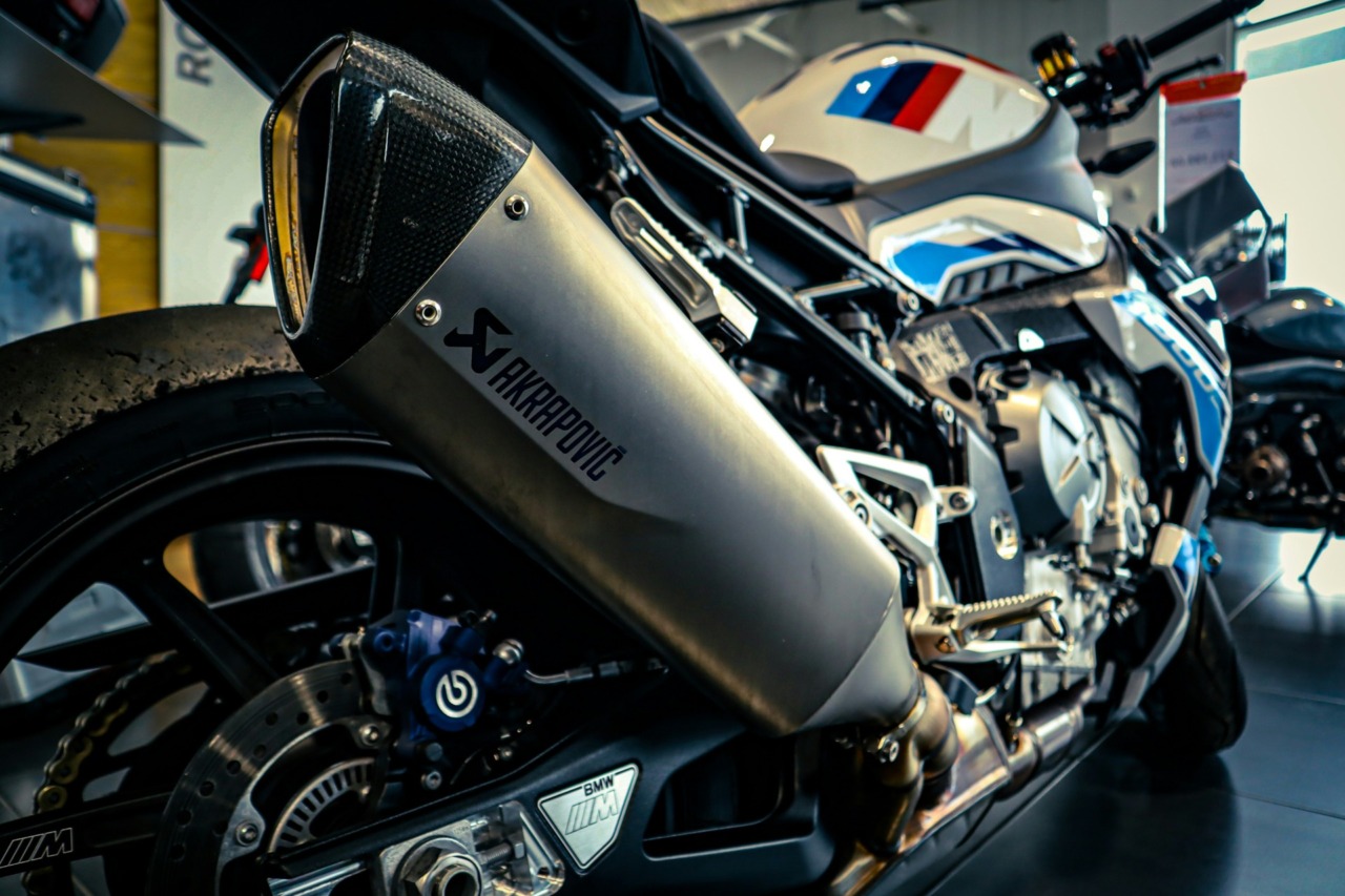 Come migliorare il suono della BMW F 800 GS con lo scarico giusto