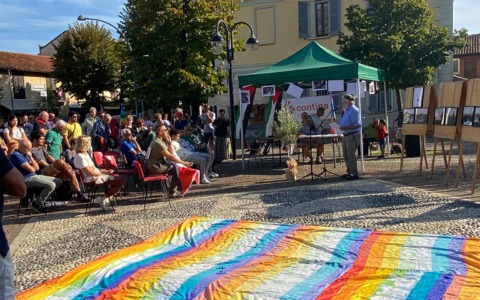 Piazza gremita per dire “stop” alla guerra  a Gaza