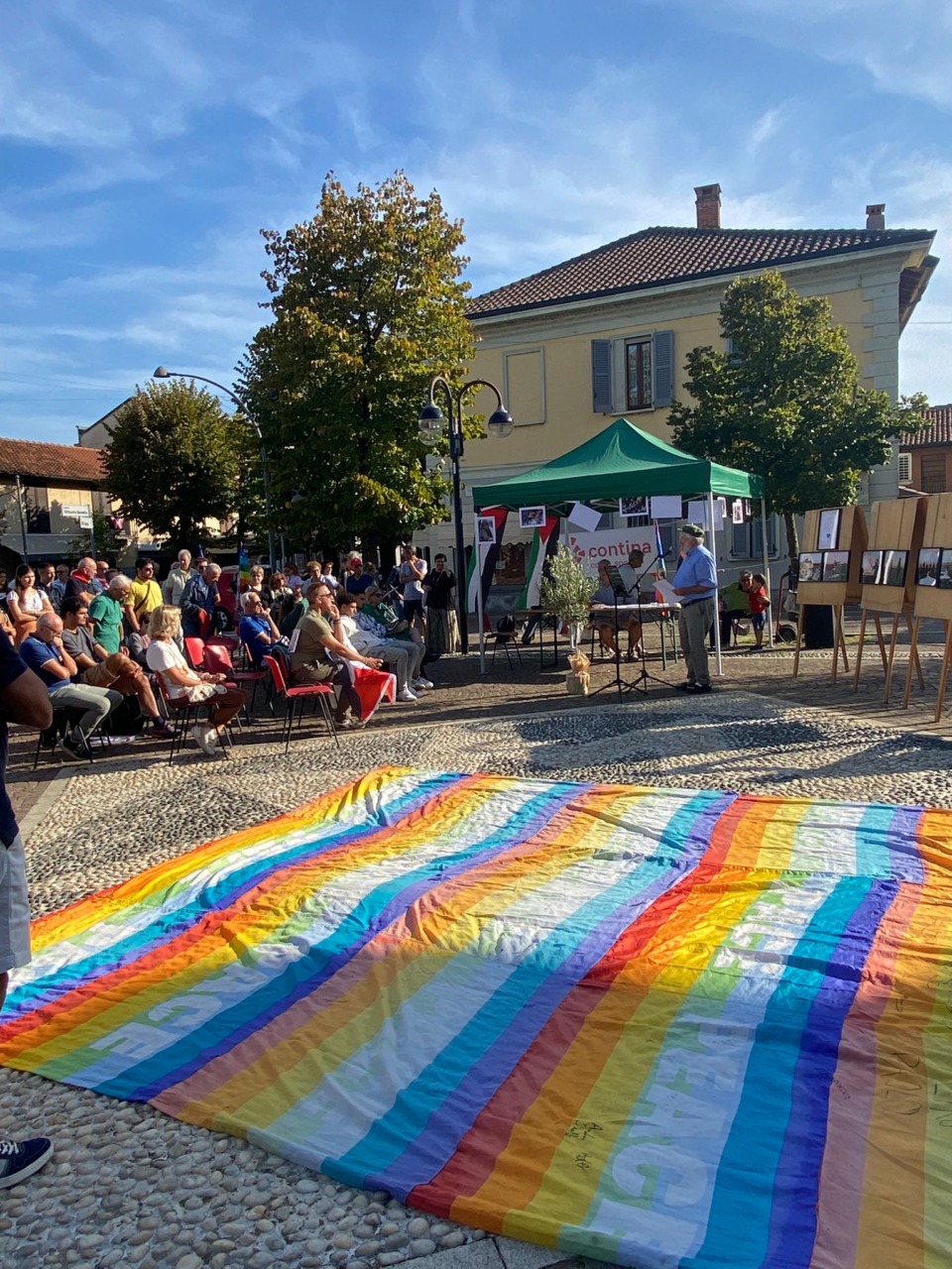 Piazza gremita per dire “stop” alla guerra  a Gaza