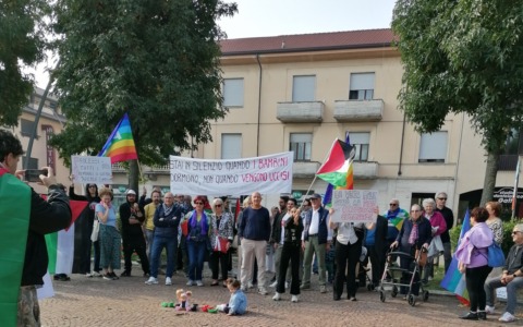 Domenica è sceso in piazza il Coordinamento per la pace