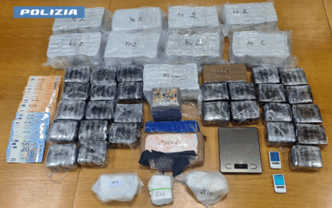 Arrestate due persone: nascondevano 33 chilogrammi di hashish
