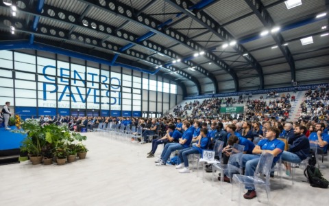 Cerimonia di premiazione per le migliori squadre e atleti di pallavolo