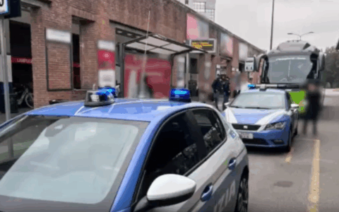 Ricercato internazionale trovato alla guida di un autobus in partenza per Amsterdam