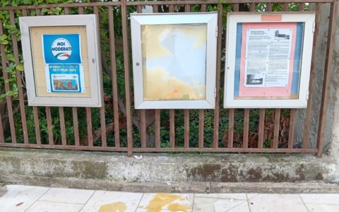 Vandalizzata la bacheca con le locandine dell’Anpi