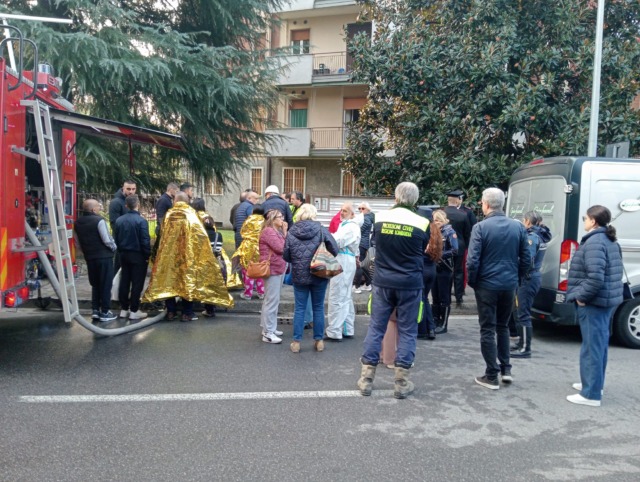 cornaredo-incedio-gente