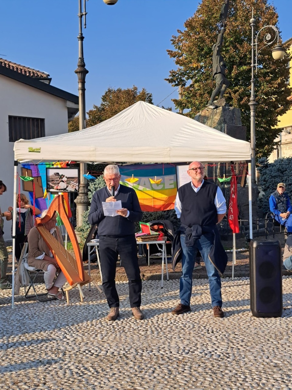 Insieme per la pace:  uno sguardo e una voce per l’umanità