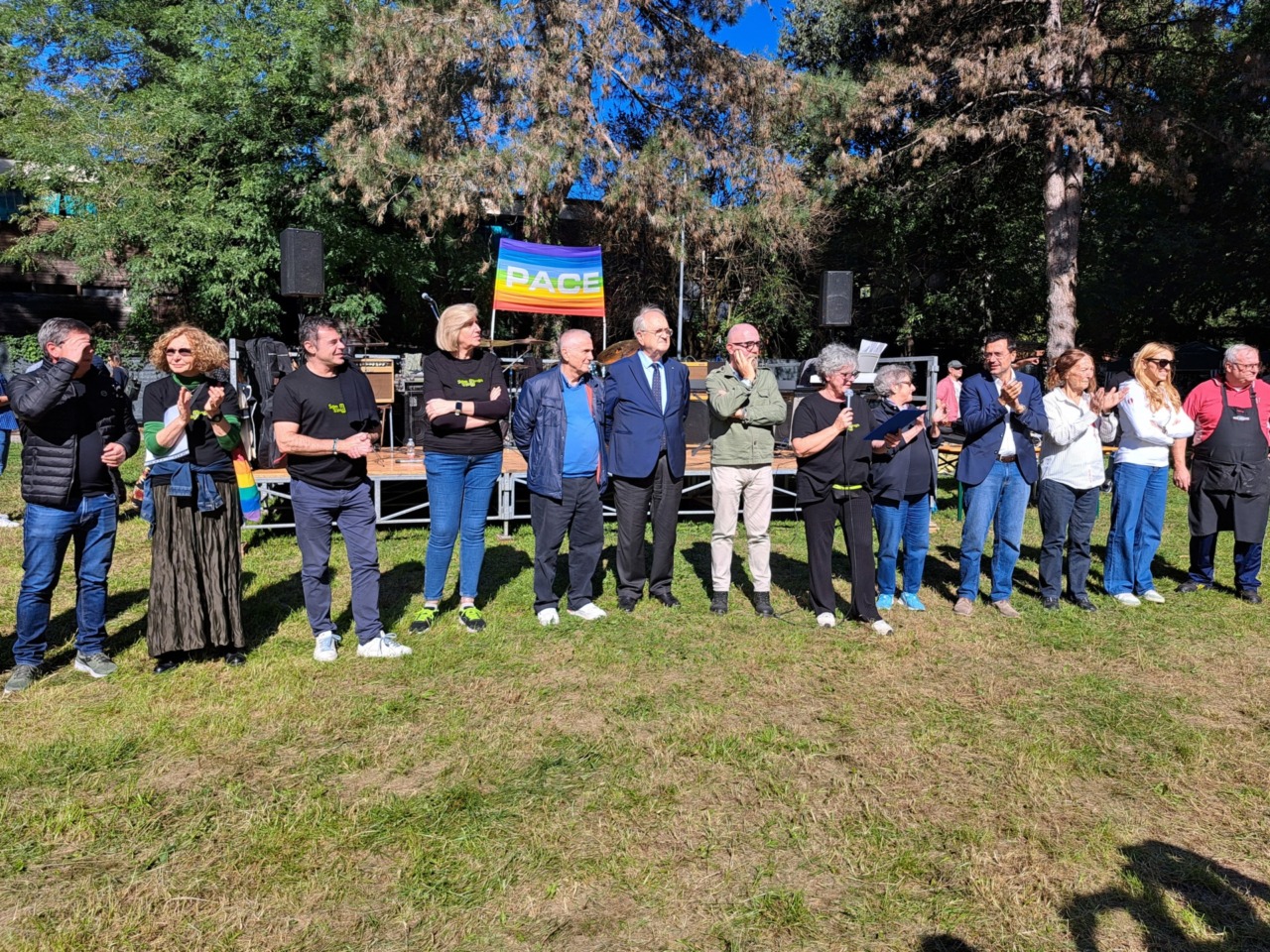Marco Cavallo all'ingresso del Cps: inaugurato il murale inclusivo