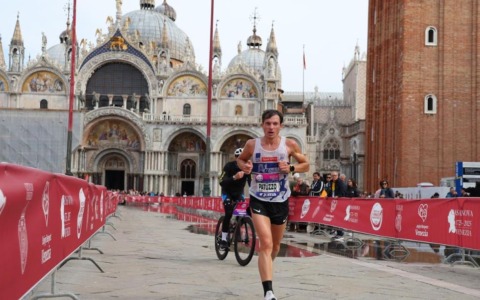 Il rhodense Roberto Patuzzo secondo italiano alla maratona di Venezia