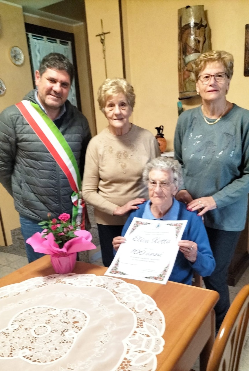 Villa Cortese in festa per la centenaria Elisa