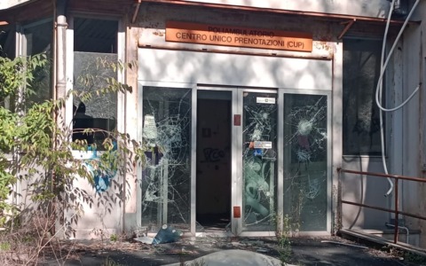 Dentro il Santa Corona: sanatorio, ospedale e ora hotel dei disperati