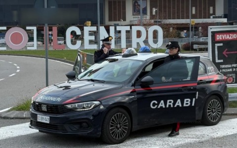 Furti al centro commerciale: arrestate due donne