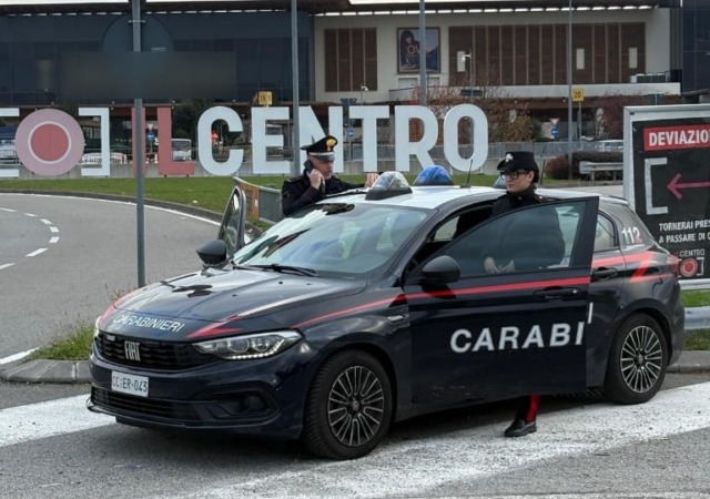 Furti al centro commerciale: arrestate due donne
