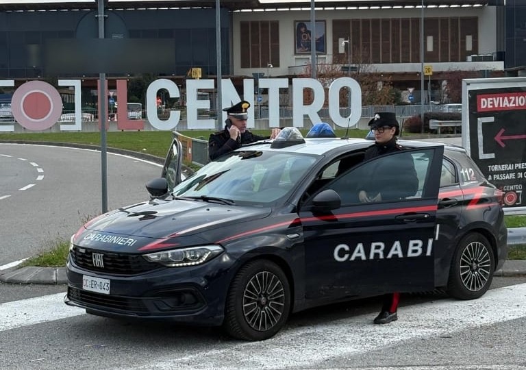 Furti al centro commerciale: arrestate due donne