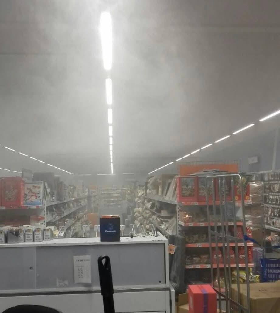 Allarme incendio in un’attività commerciale