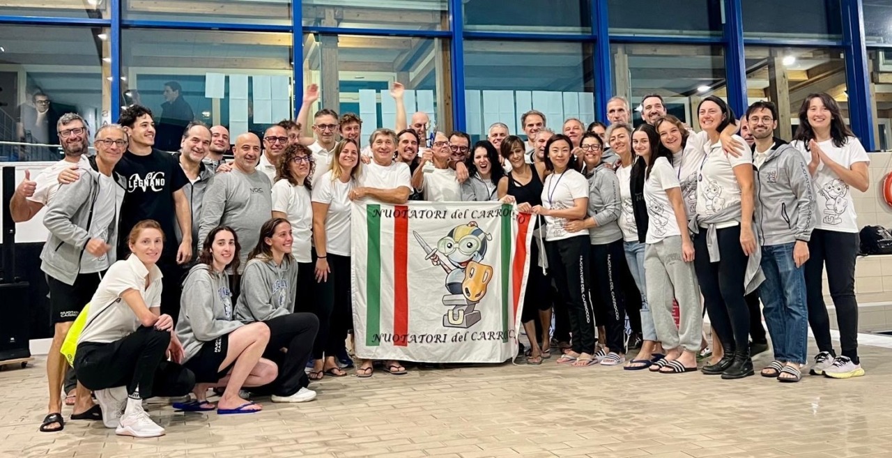 I Nuotatori del Carroccio si tuffano in acqua e cominciano una nuova stagione