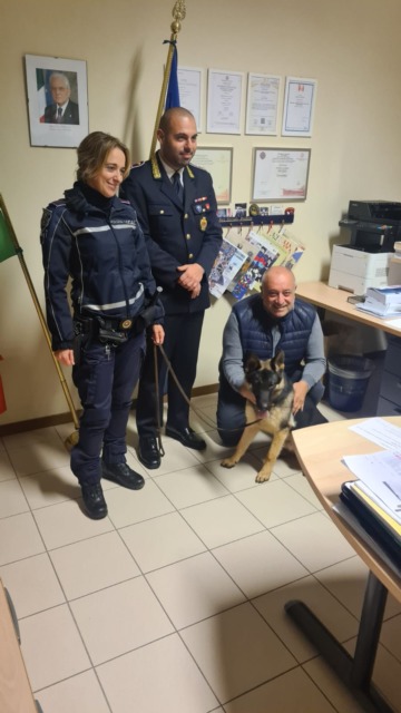 E’ arrivato Narco, l’unità cinofila della Polizia Locale