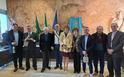 Assegnate otto benemerenze civiche e tre cittadinanze onorarie