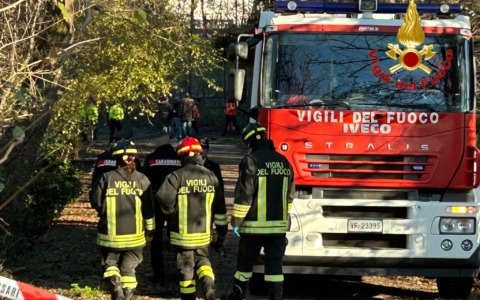 Trovato un corpo senza vita in un canale