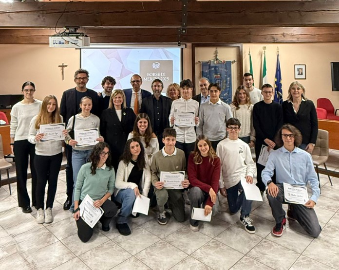 Consegnate le borse di studio agli studenti più meritevoli