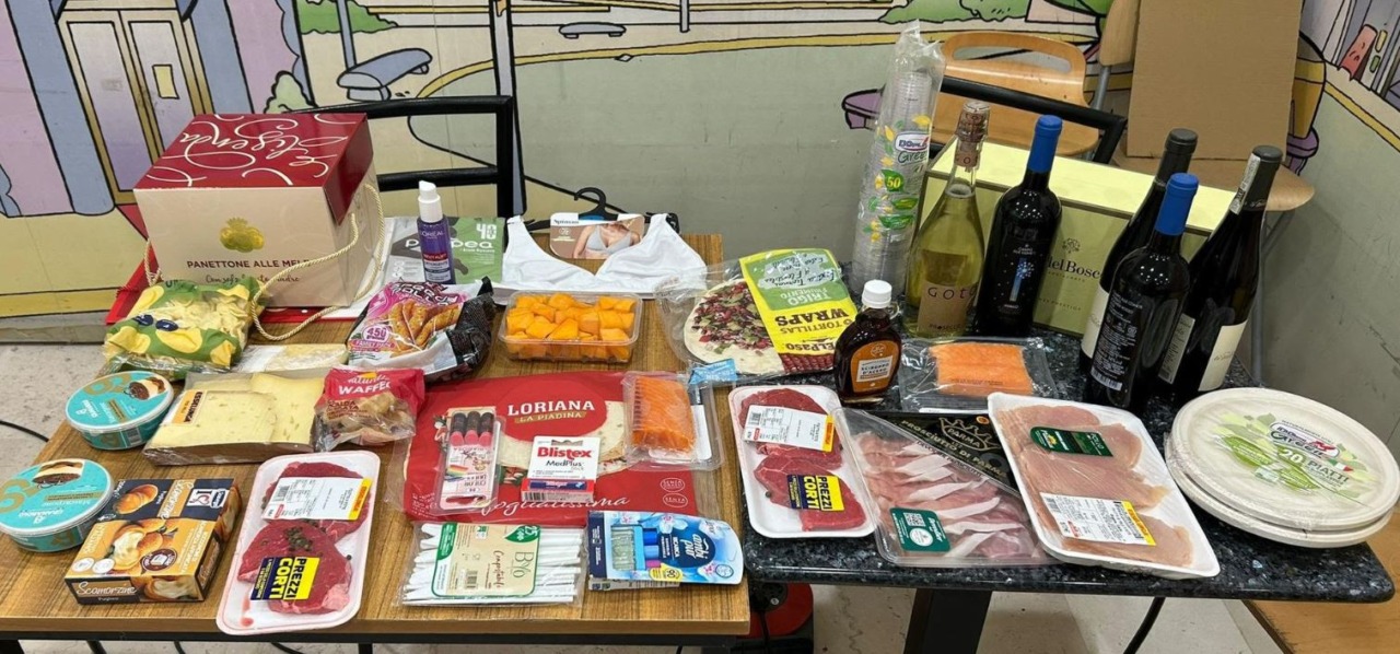 Ladri della spesa sorpresi a Esselunga, preso il ladro di olio al Carrefour