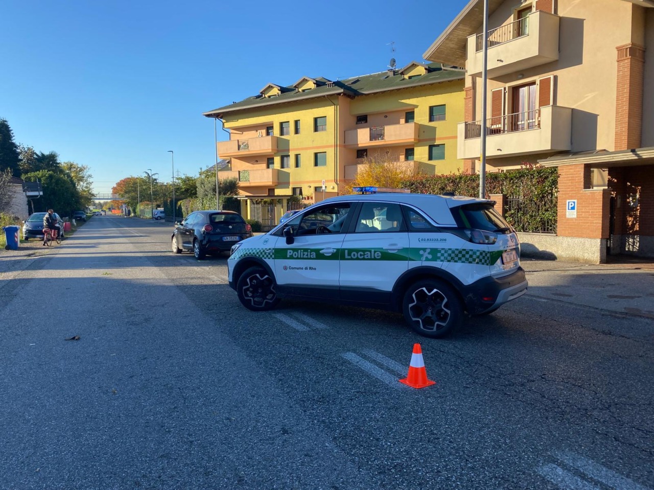 Scontro fra due auto: atterra l’elisoccorso