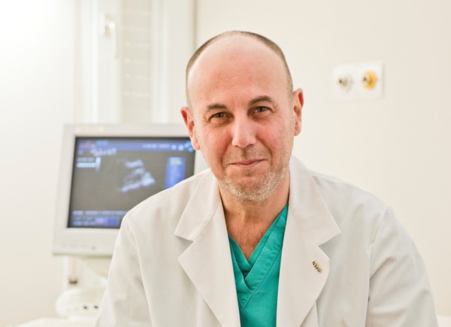 Novembre azzurro: dalla robotica alla Ricerca, in Humanitas Mater Domini al centro la salute maschile. Intervista al dott. Taverna