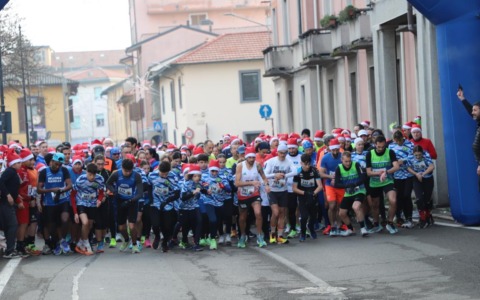 Più di 400 partecipanti alla Babbo Runn