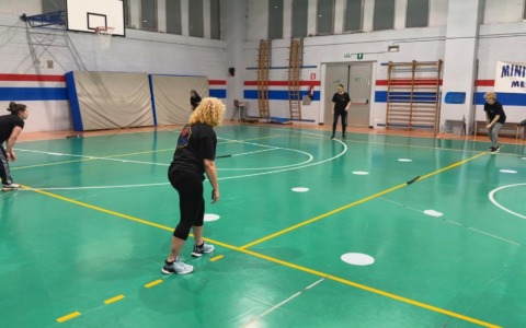 Grande partecipazione al corso di difesa personale femminile: «Esperienza valida da ripetere»