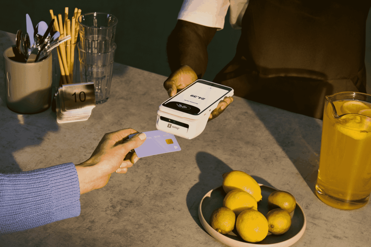 Pagamenti digitali, quasi uno su due avviene nella ristorazione