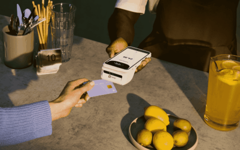 Pagamenti digitali, quasi uno su due avviene nella ristorazione