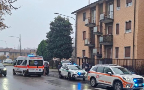 Ragazzo investito  mentre va a scuola: trasportato al Niguarda