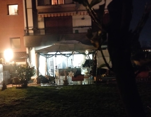 Incendio in una villetta, salvi i due anziani padroni di casa