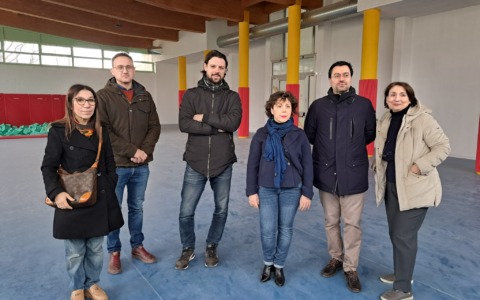 Palestra della scuola Tosi, generatori d’aria calda per risolvere subito il problema del freddo