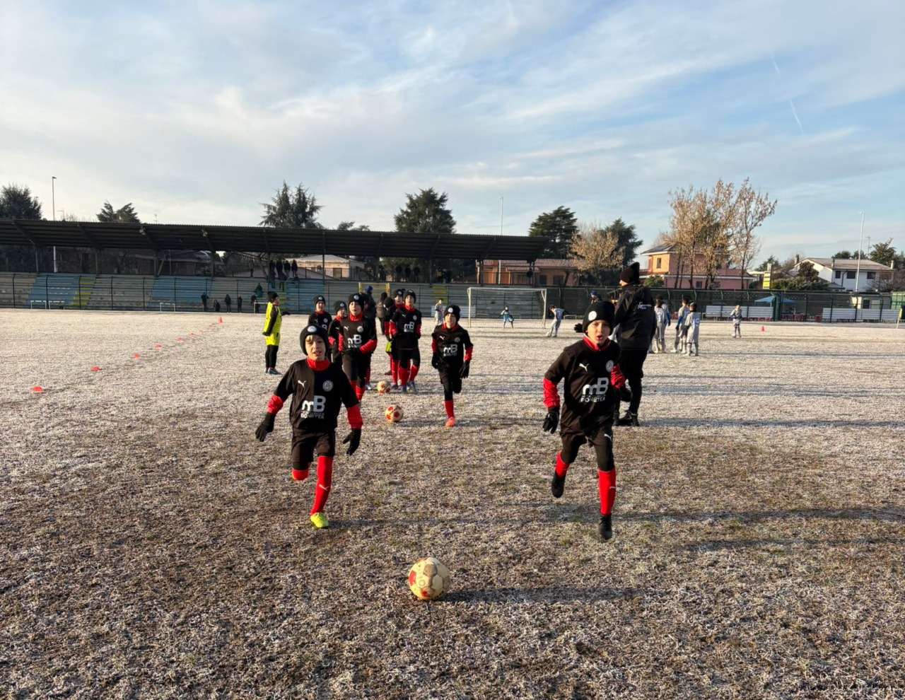 I pulcini del Calcio Canegrate trionfano alla Coppa San Siro