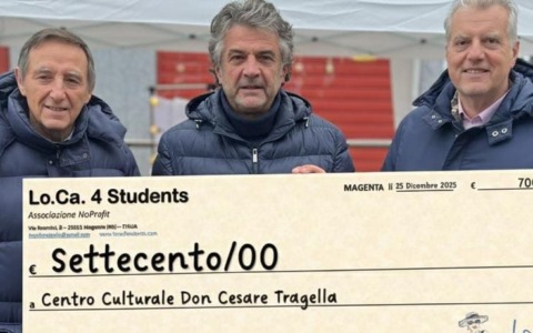 Lo.Ca. 4 Students sostiene Portofranco donando 700 euro per l’aiuto allo studio