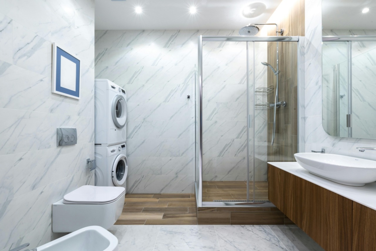 Bagno: piccoli accorgimenti che lo rendono più sicuro anche per le persone anziane