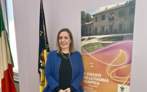Magenta si prepara al passaggio della torcia olimpica