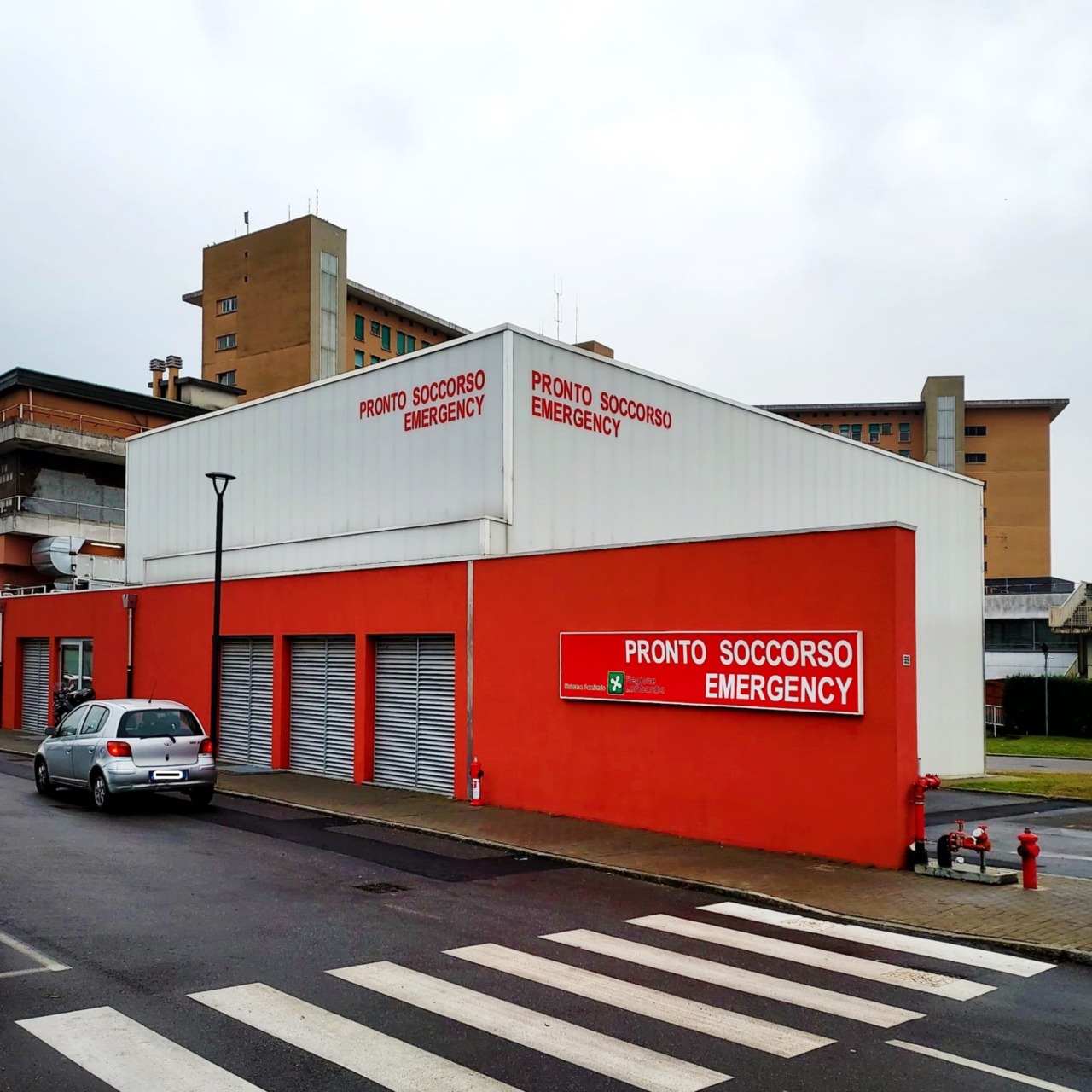 Rapinatore morto: dai campi rom in 200 all’ospedale di Magenta