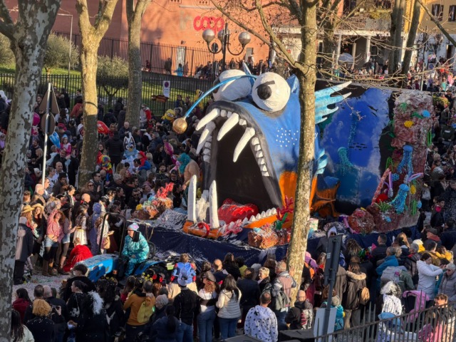 Cantalupo “invasa” dai carri di Carnevale: un grande successo