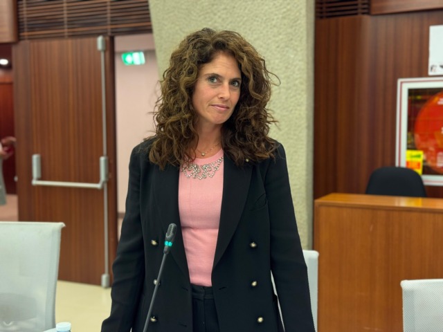 Ilaria Salis a Legnano per parlare di scuola pubblica: il disappunto di Cacucci